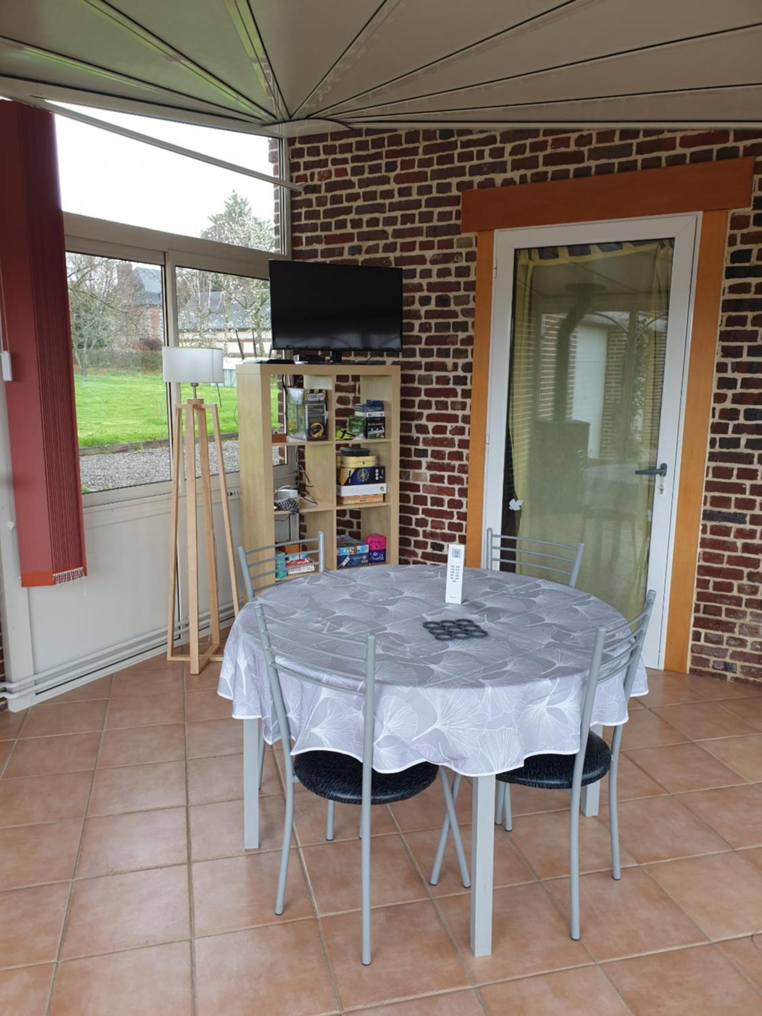 Le Gite Du Bois Du Fil Vassonville Exteriör bild