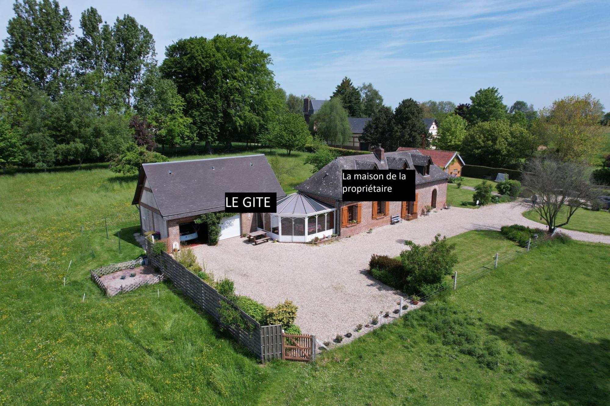 Le Gite Du Bois Du Fil Vassonville Exteriör bild